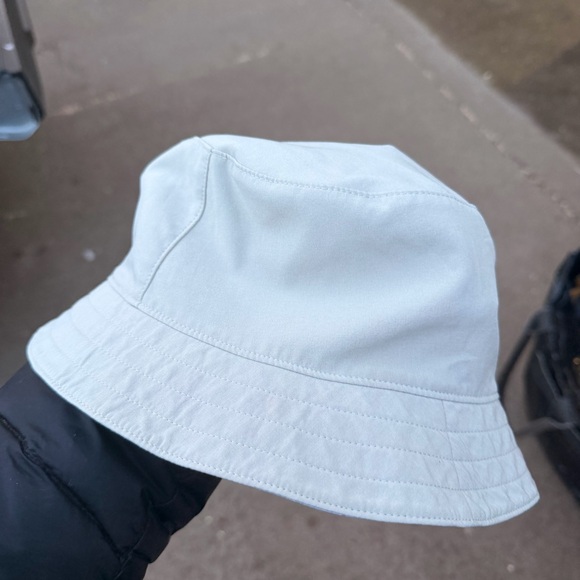 Lululemon Athletica reversible Bucket Hat - Picture 5 of 6
